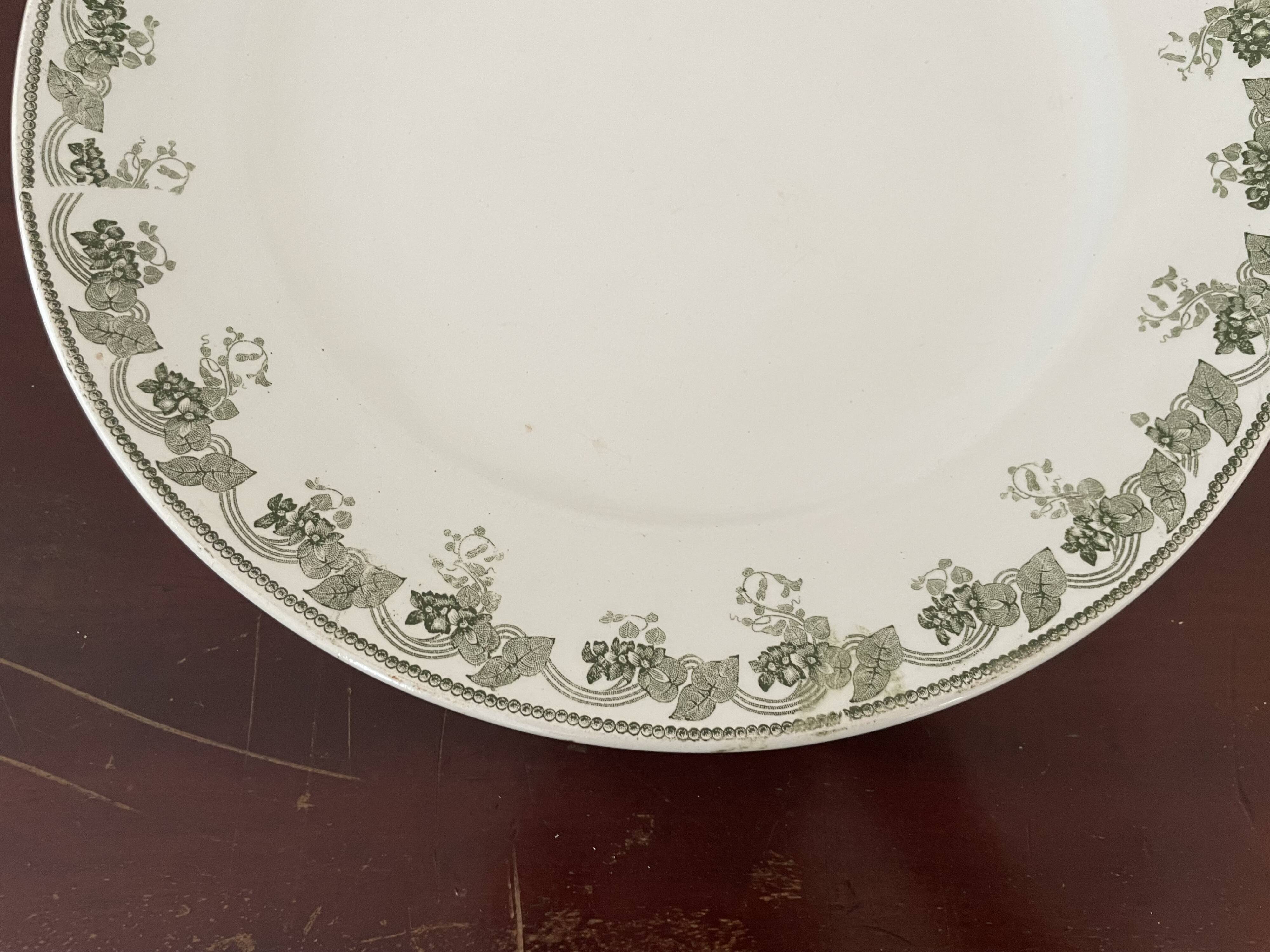 Round ironstone dish Moulin des Loups & Hamage Nord Violetta model