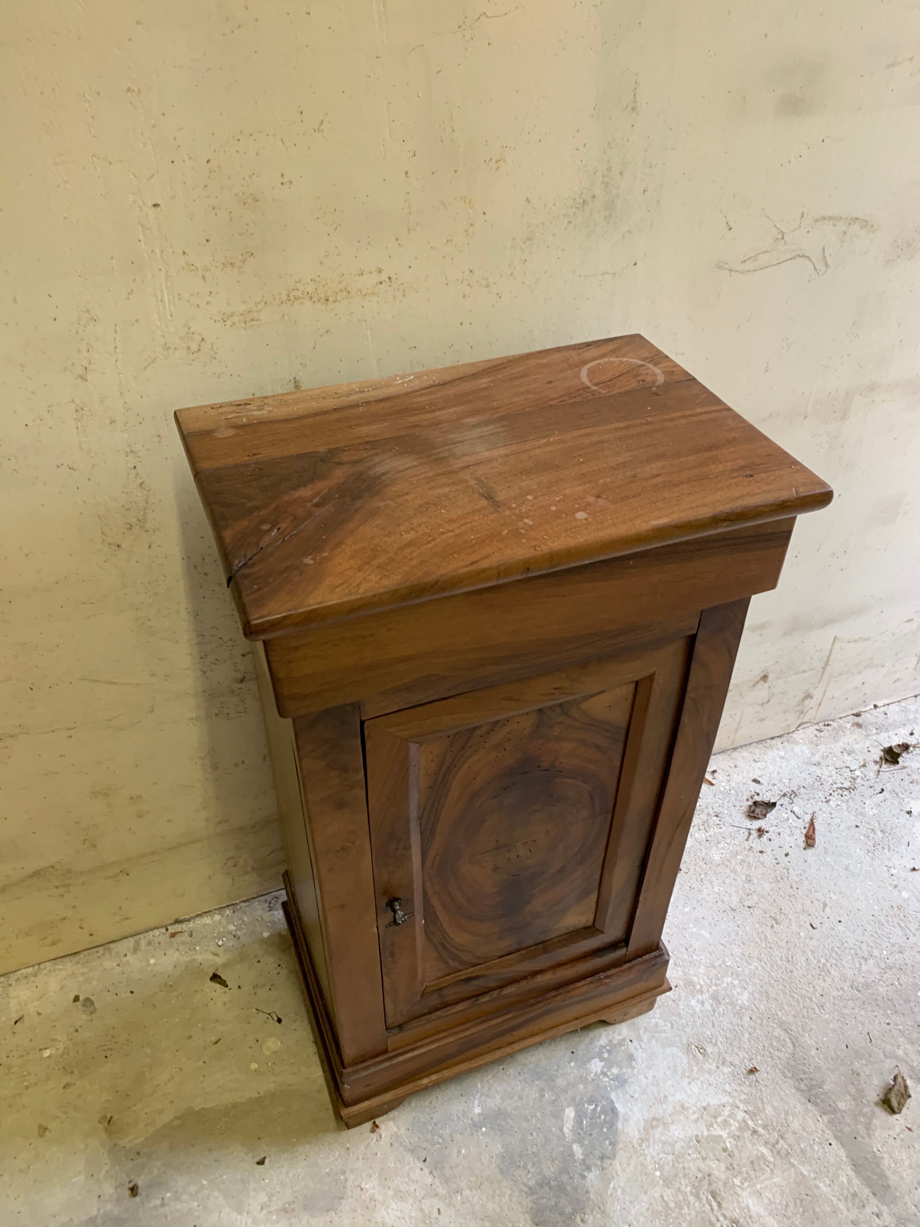 Louis Philippe's bedside at doucine