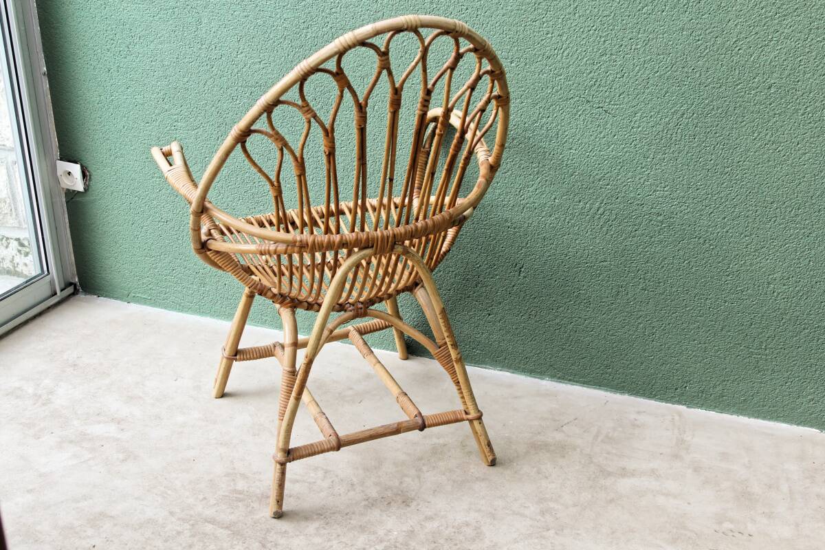 Rattan egg chair
