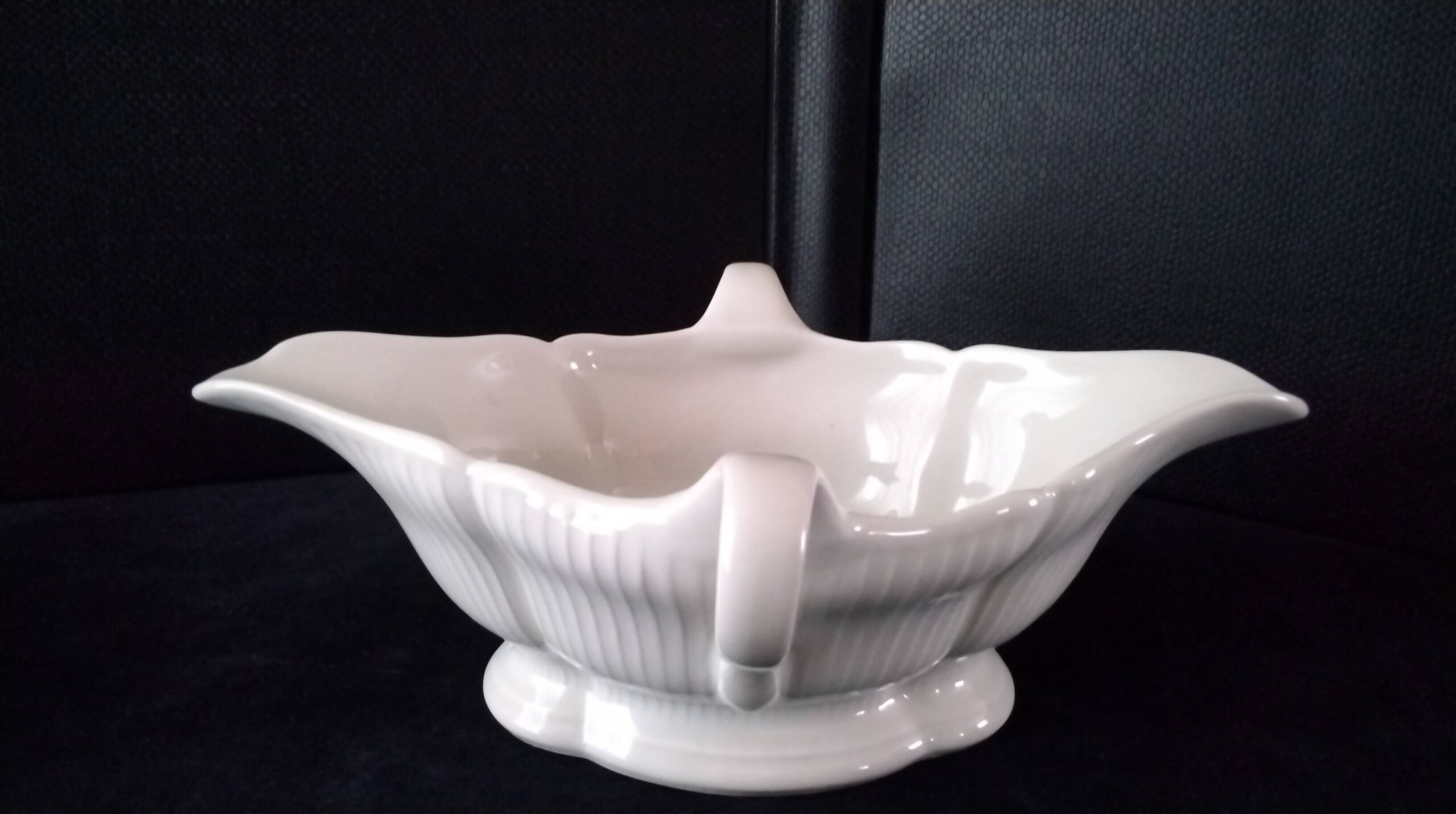 White porcelain sauce boat Pillivuyt