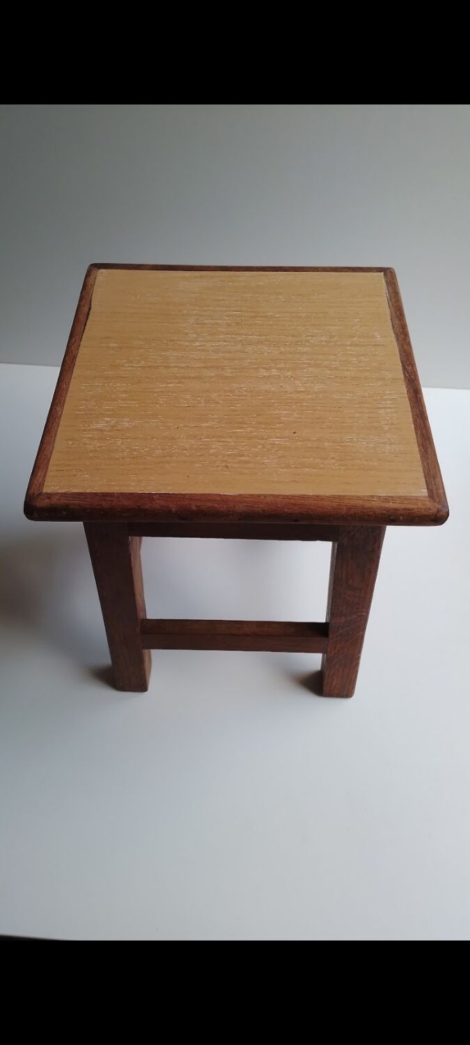 Tabouret en bois