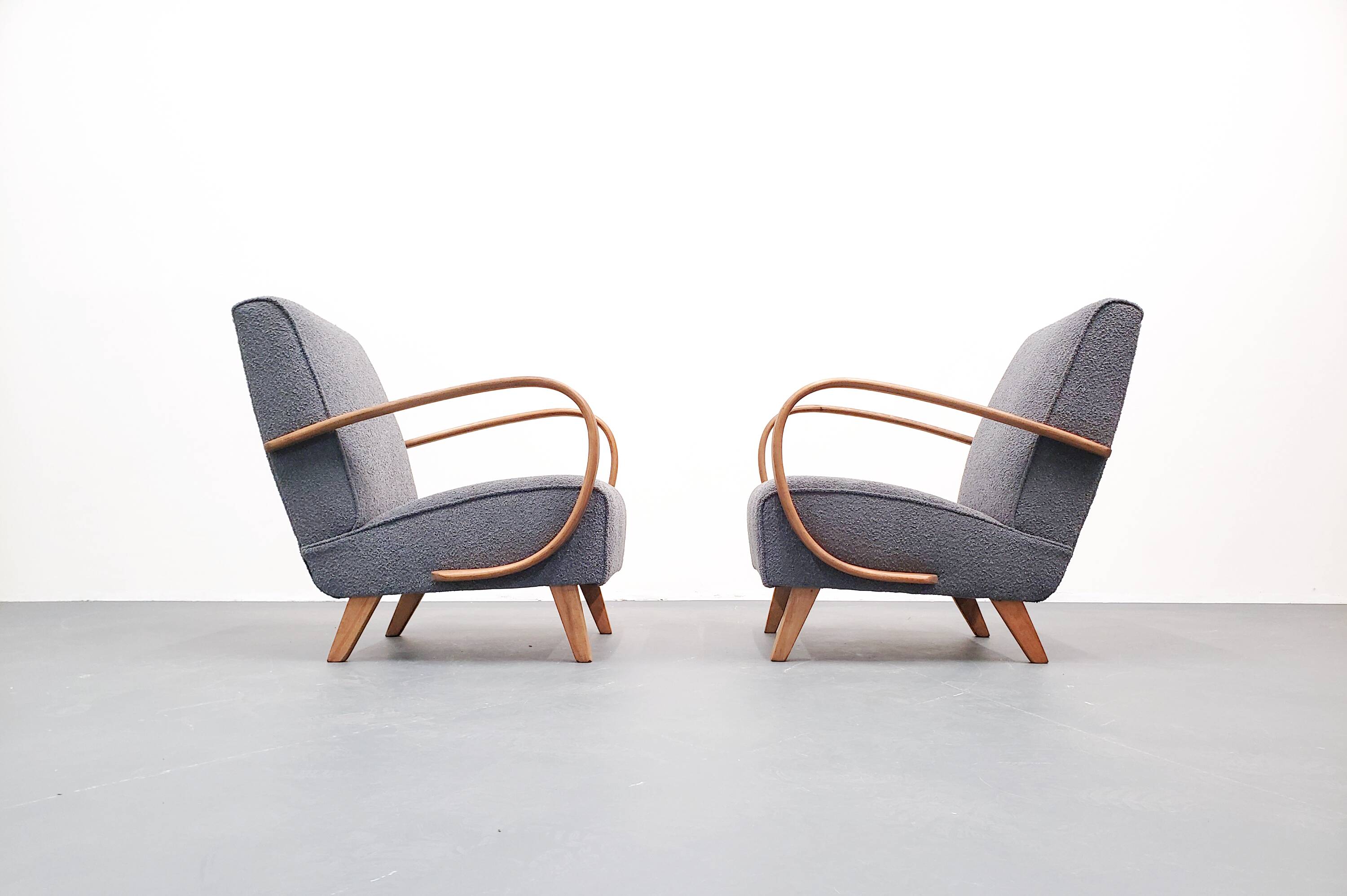 Fauteuil Jindrich Halabala en bois courbé, bouclette grise, 1930