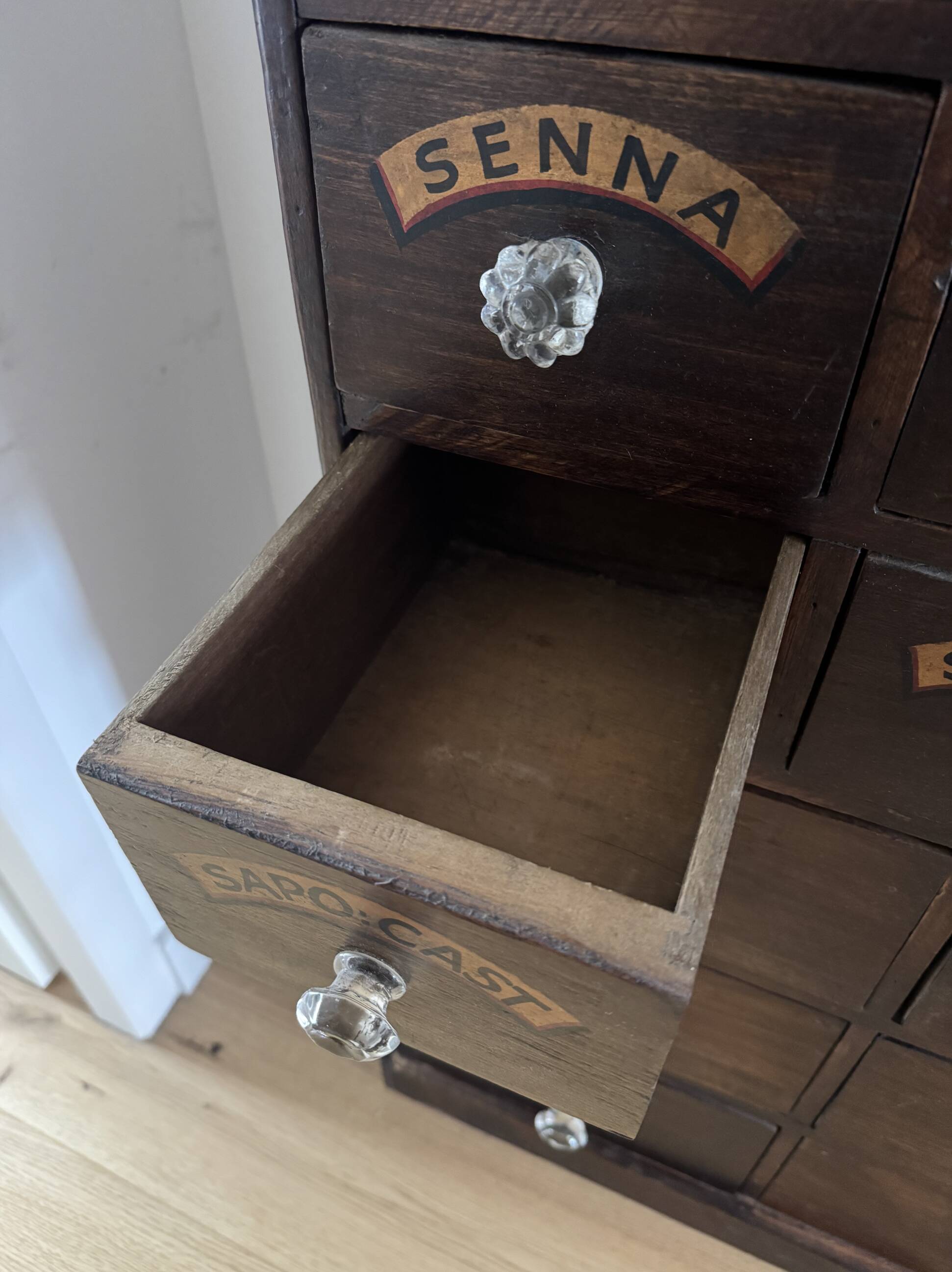 Apothecary drawer unit