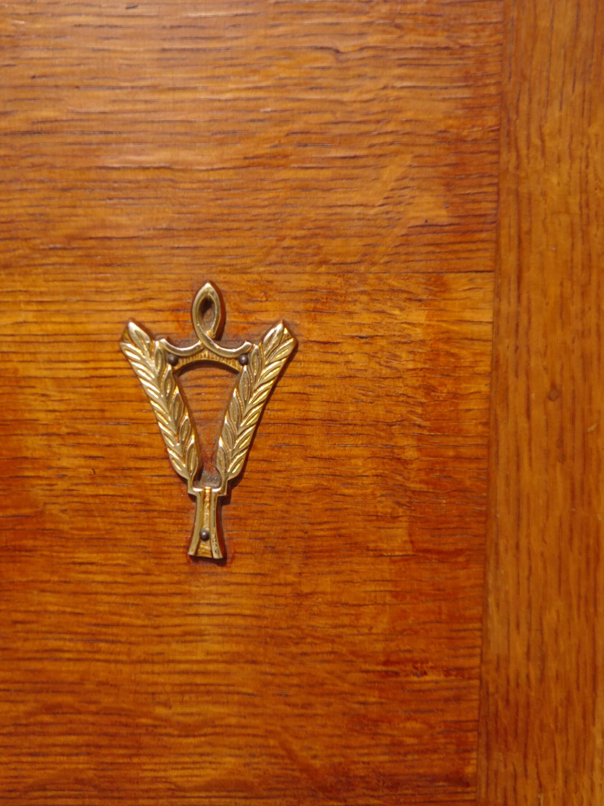 Vintage buffet in light and black oak