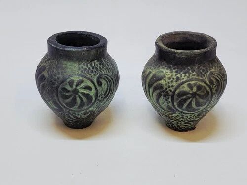 Paire de petits vases décoratifs en terre cuite style grèce antique