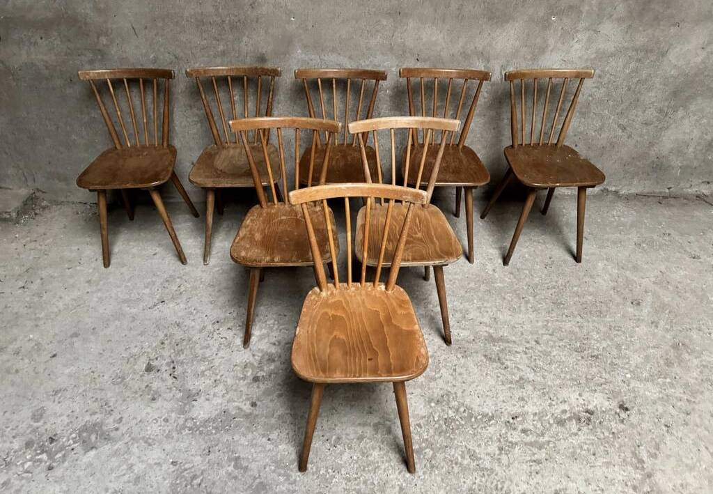 Set of 8 old Scandinavian dlg bistro chairs in wood with curved back and bars