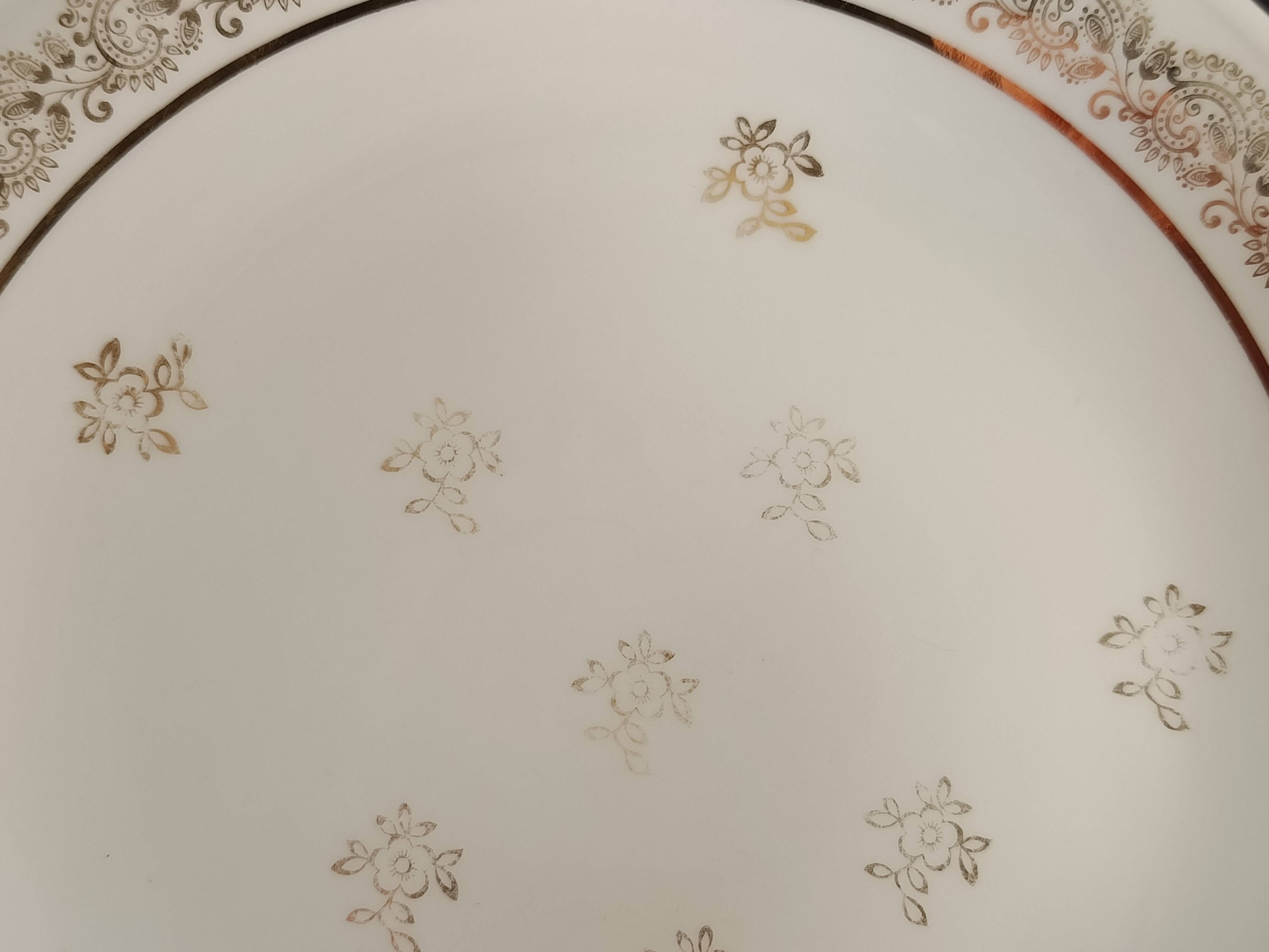 Service de table complet, porcelaine de Limoges et dorures, LOT 2