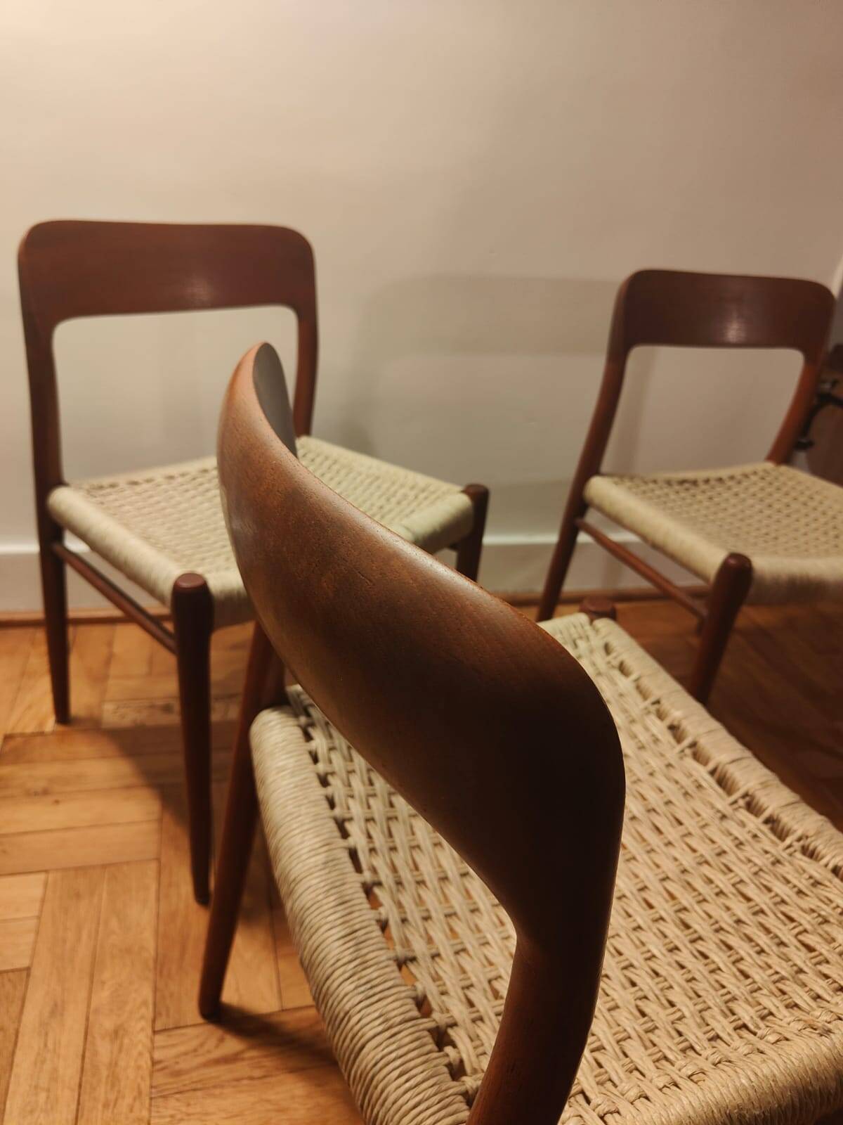 Chairs 75 Noels Otto Moller