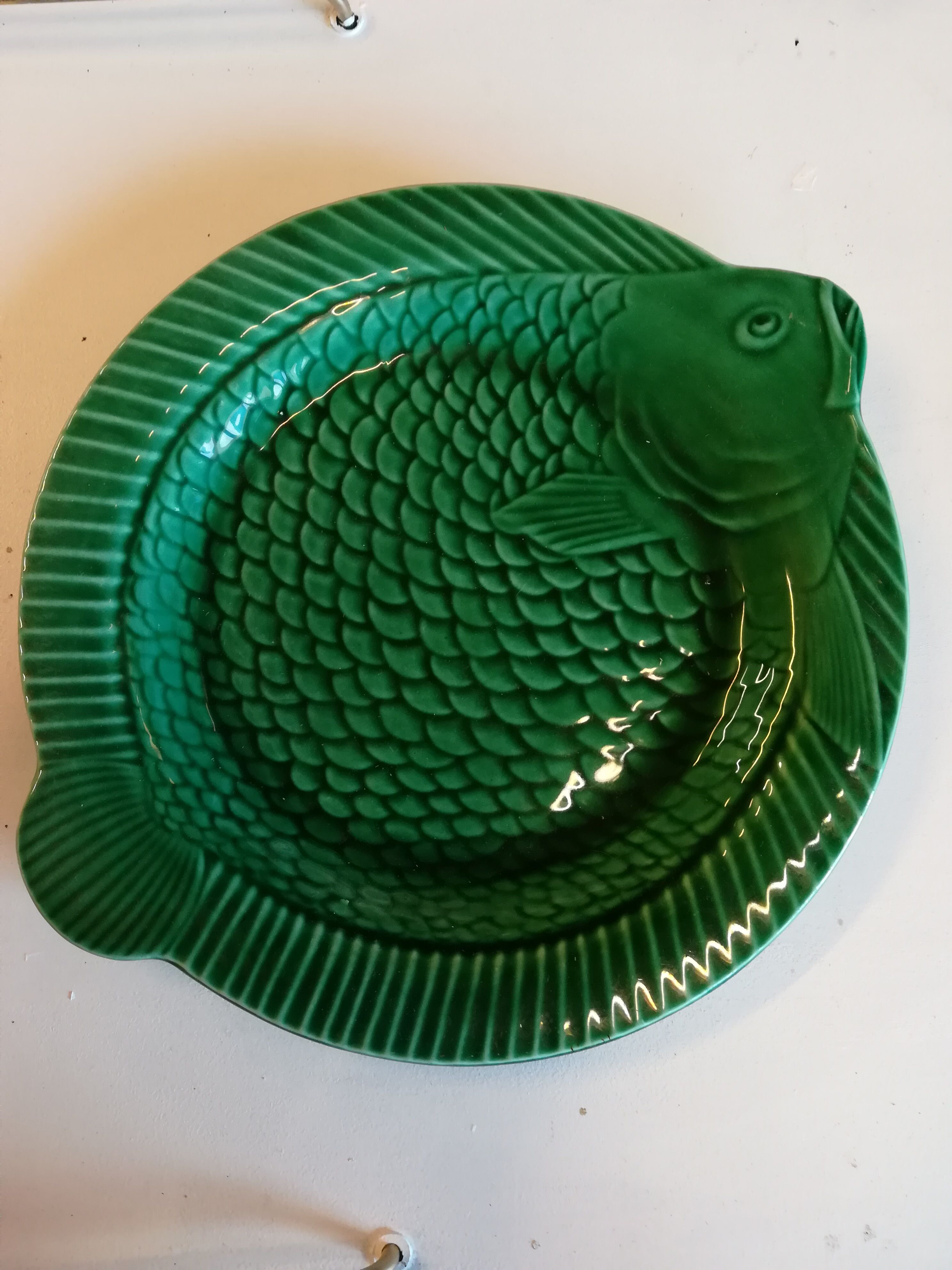 Service to Sarreguemines Green fish, plates dish and sauce