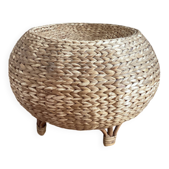 Pouf, low stool in woven rattan wicker