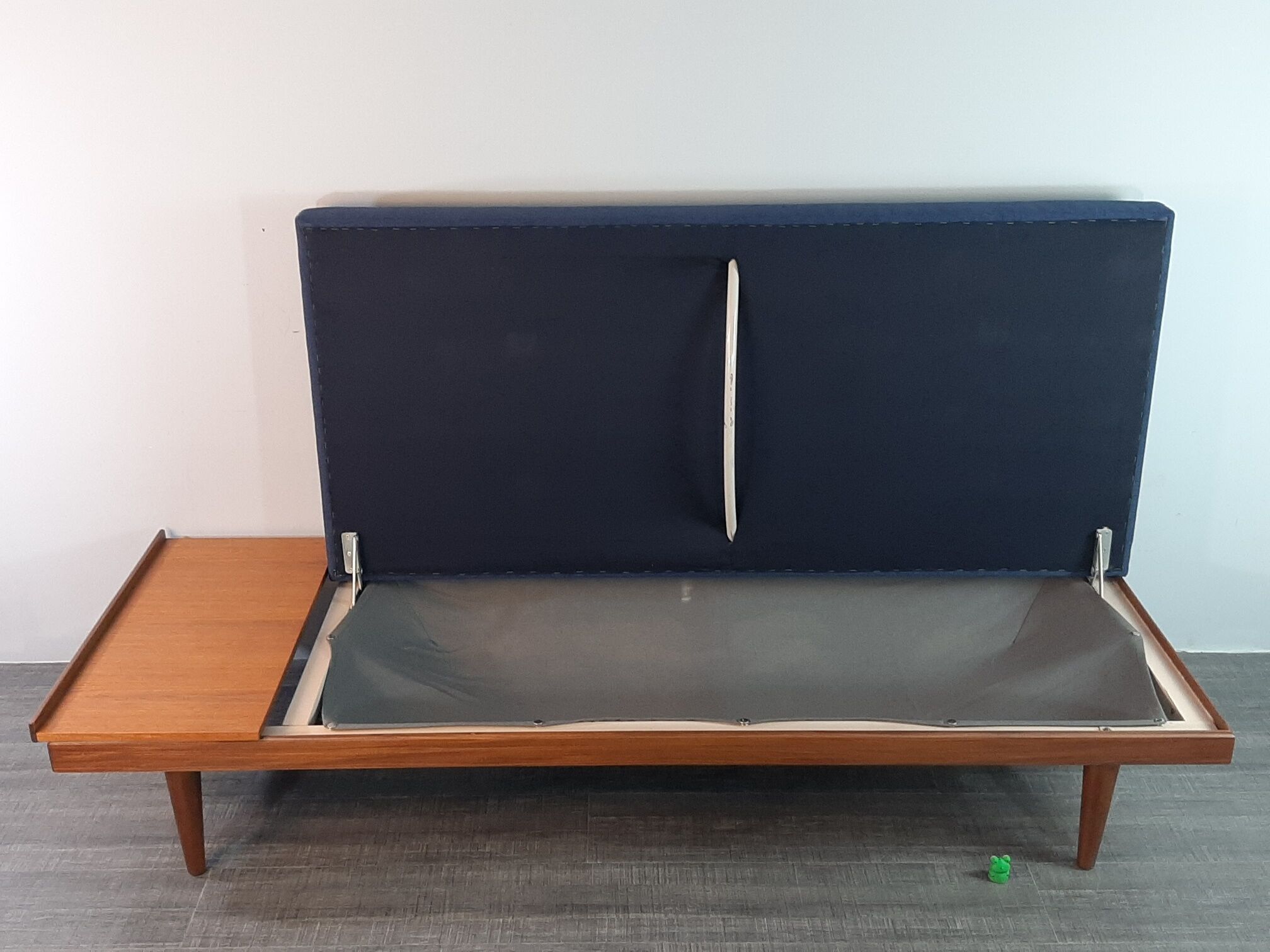 Norwegian daybed sofa in teak and blue fabric "svanette" by Ingma Relling, 1960s