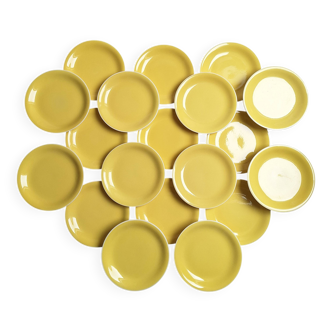 Villeroy & Boch yellow dinner plates