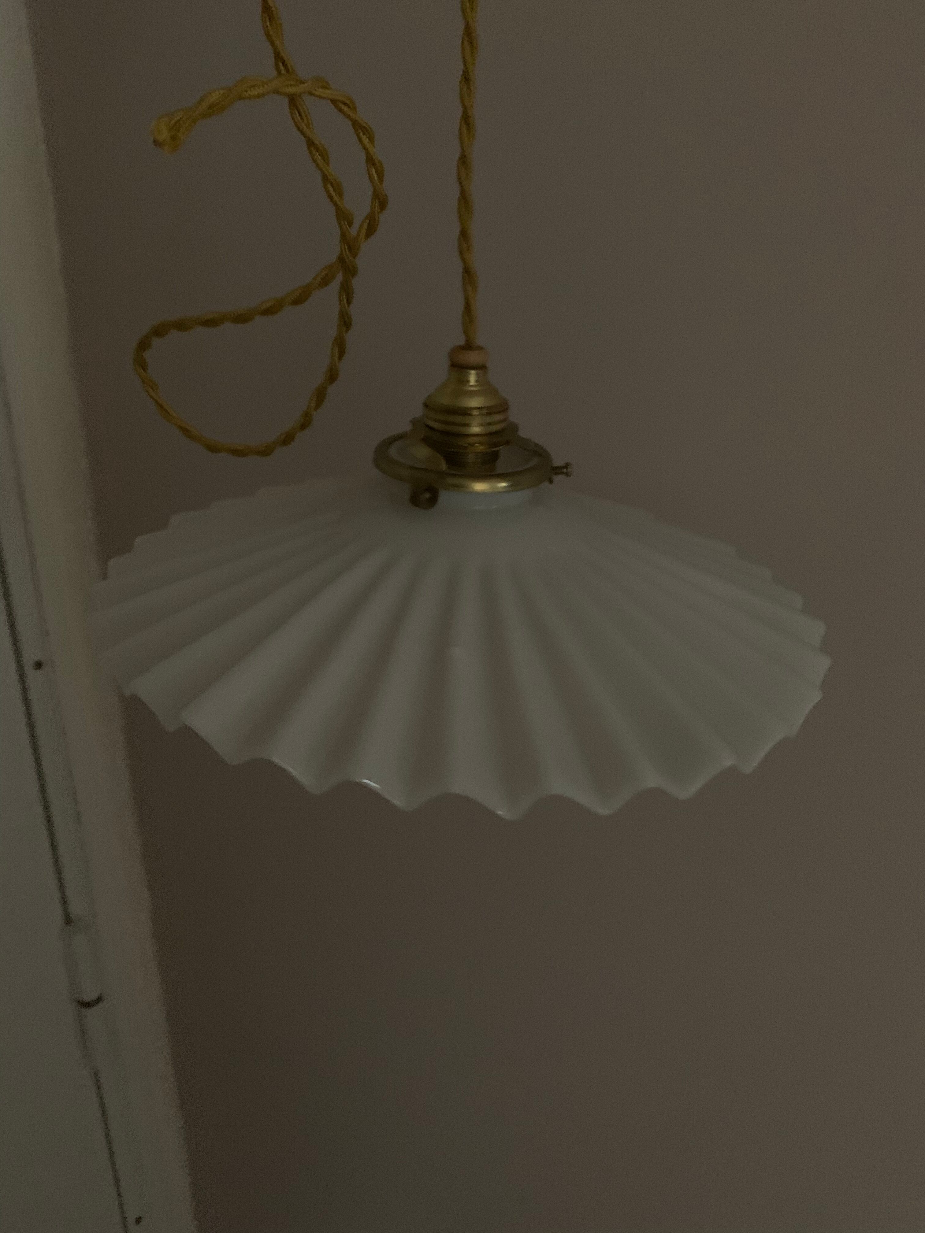 Vintage white pleated opaline pendant lamp