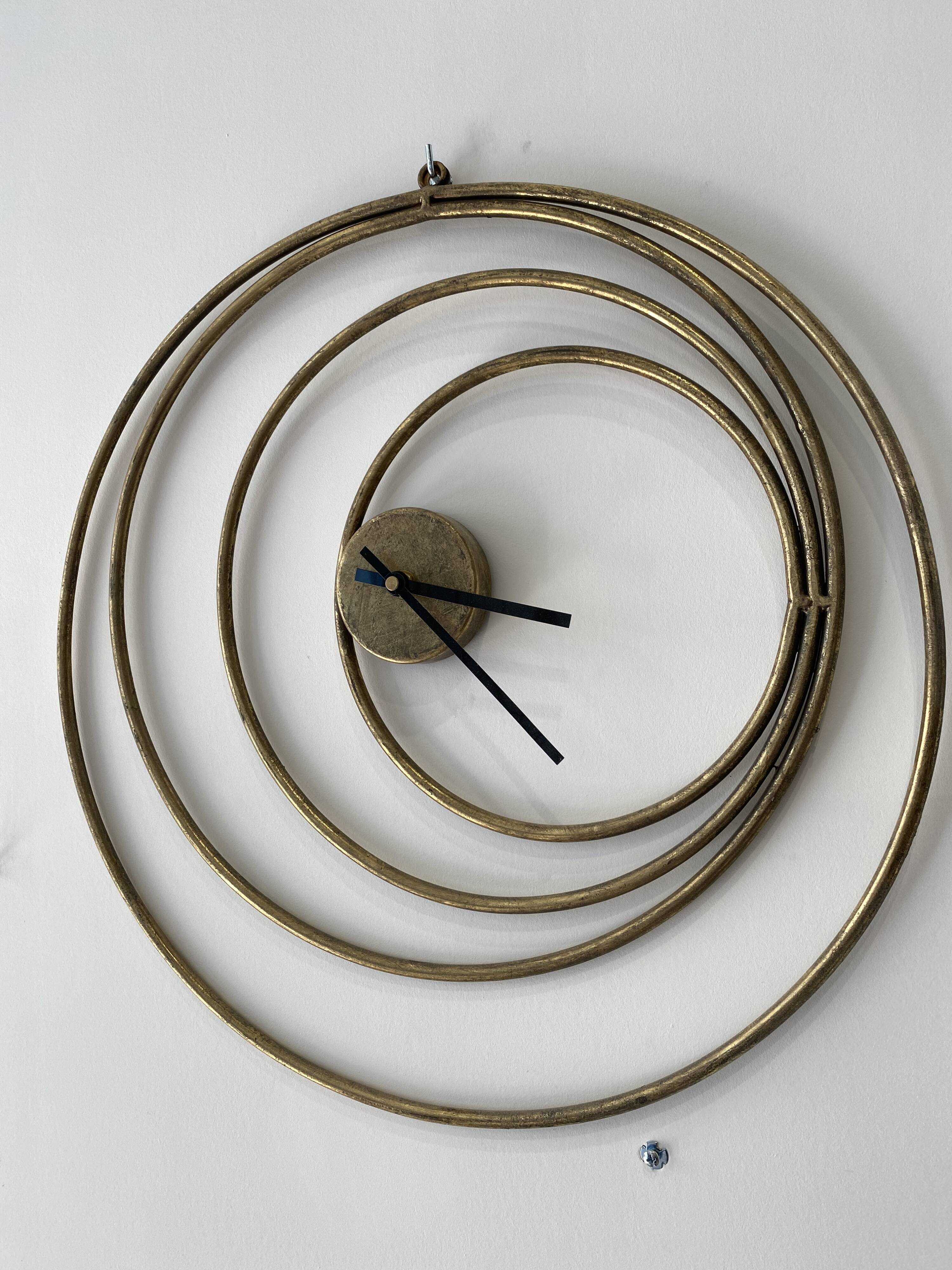 Horloge en spirale couleur or