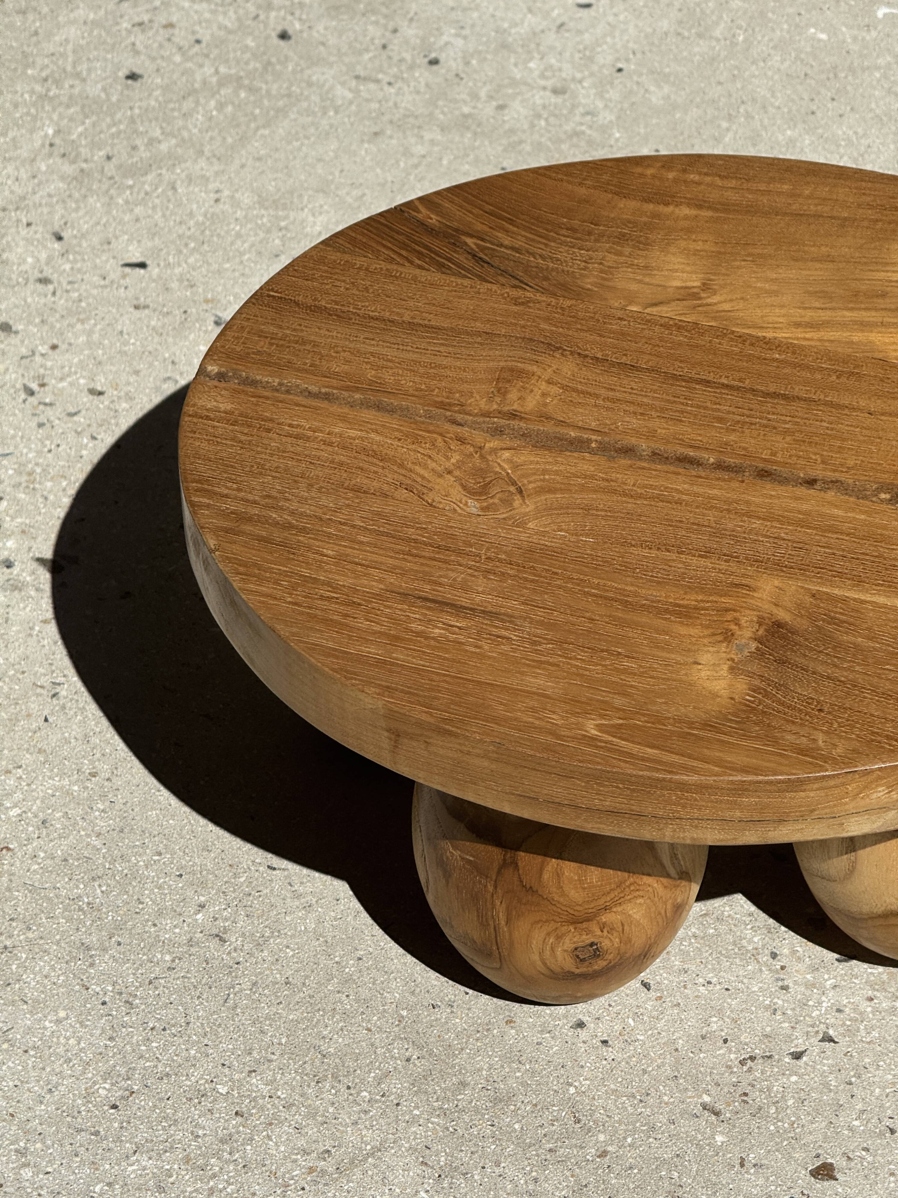 Mini minimalist stool with ball feet in teak H15 D35
