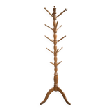Free-standing coat rack