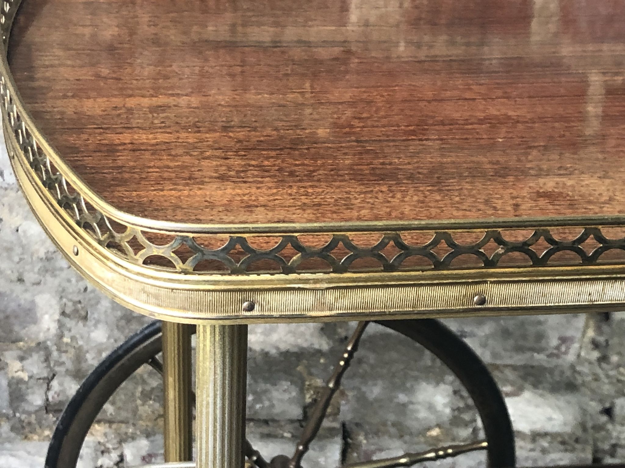 Vintage brass rolling table with 2 trays 70'S