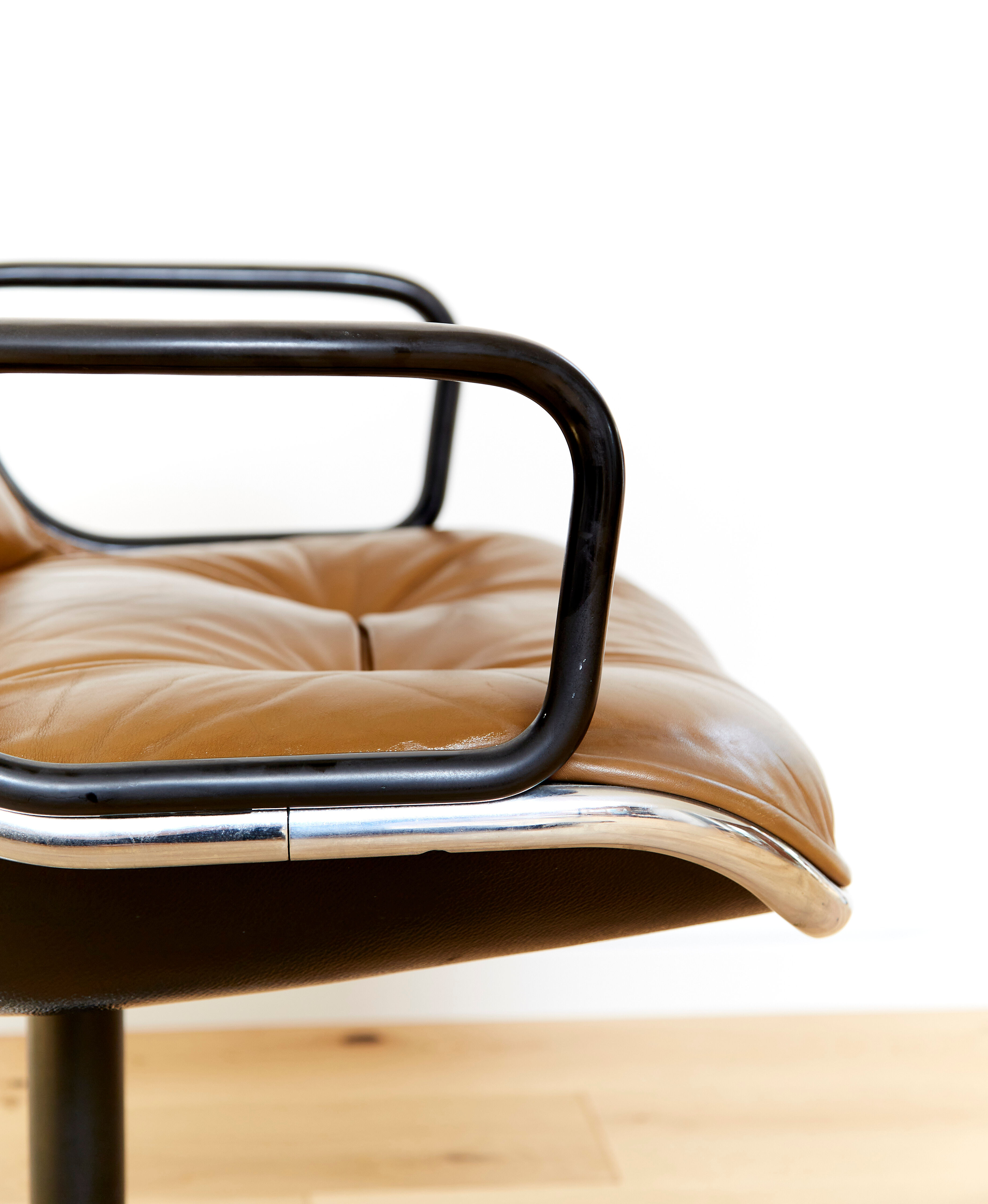 Charles Pollock Leather Executive Chair for Knoll International