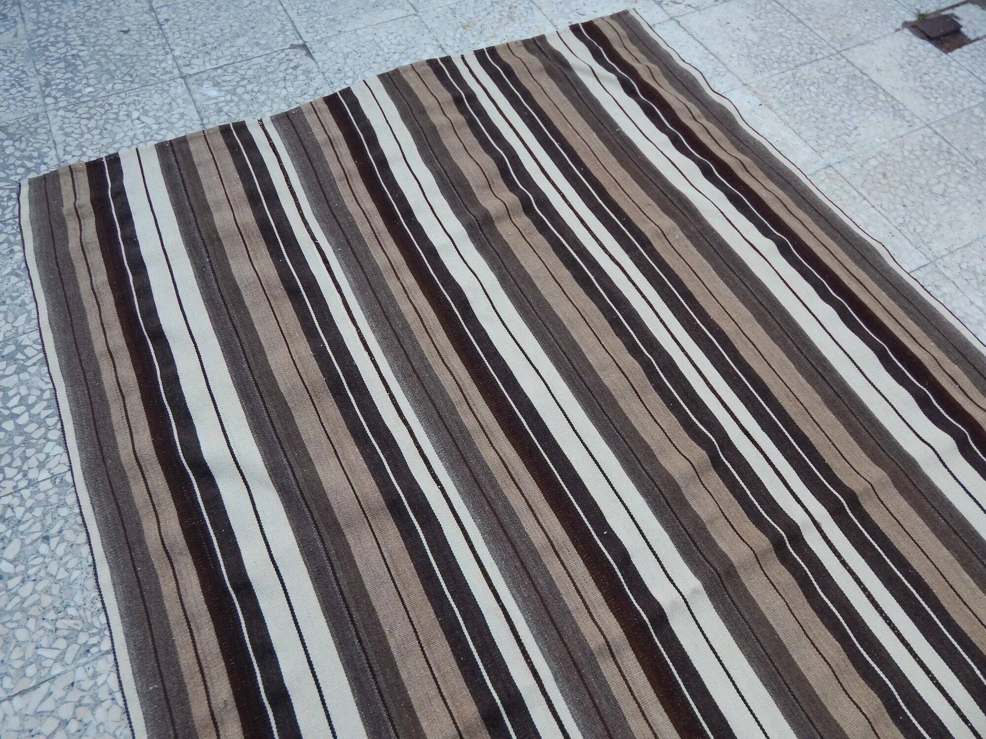 Vintage Turkish kilim, handwoven, 153x257 cm.