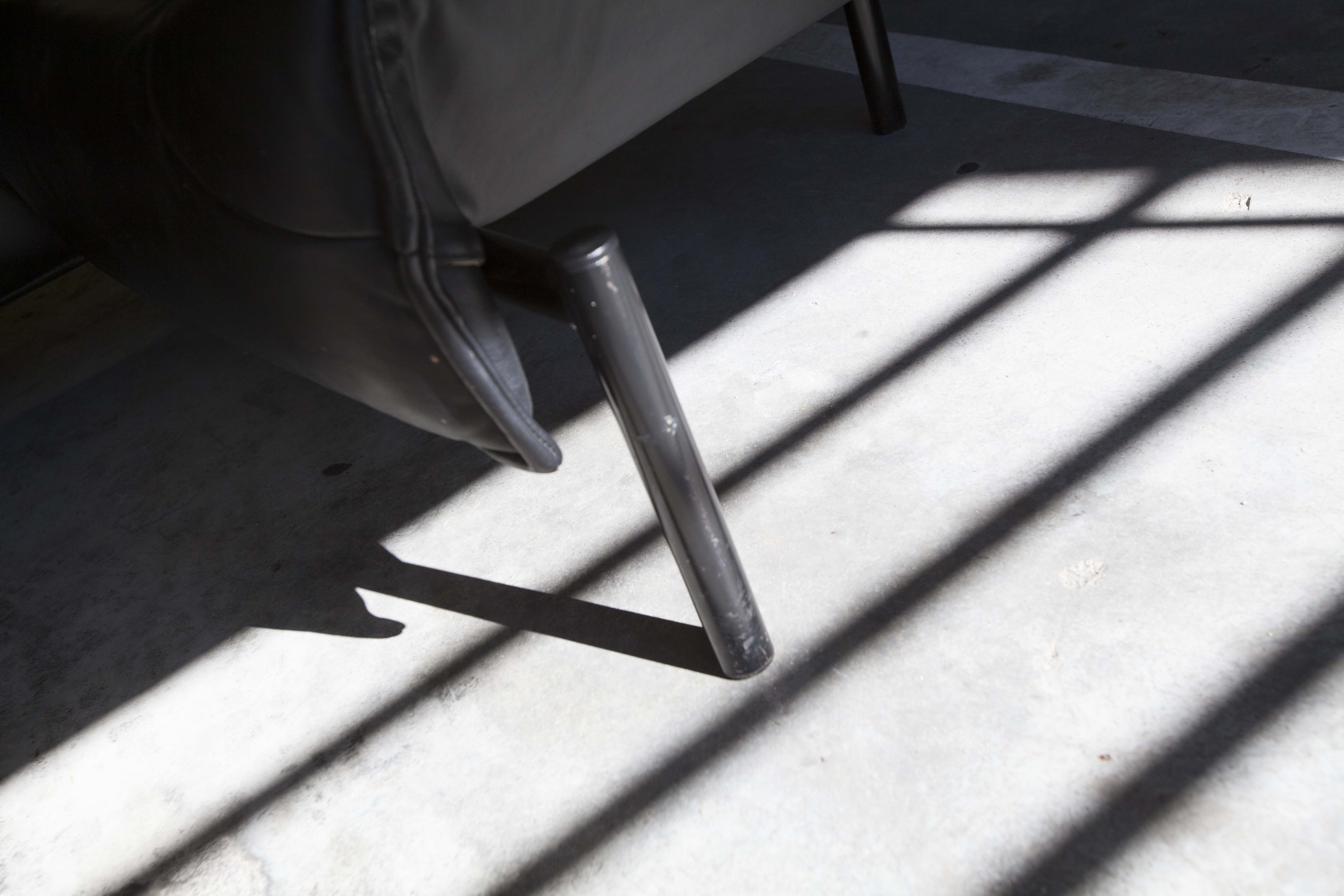 Leather sofa model "Veranda" Vico Magistretti for Cassina