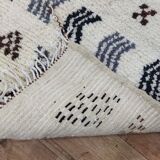 Azilal Berber rug in handmade wool 180 X 105 CM