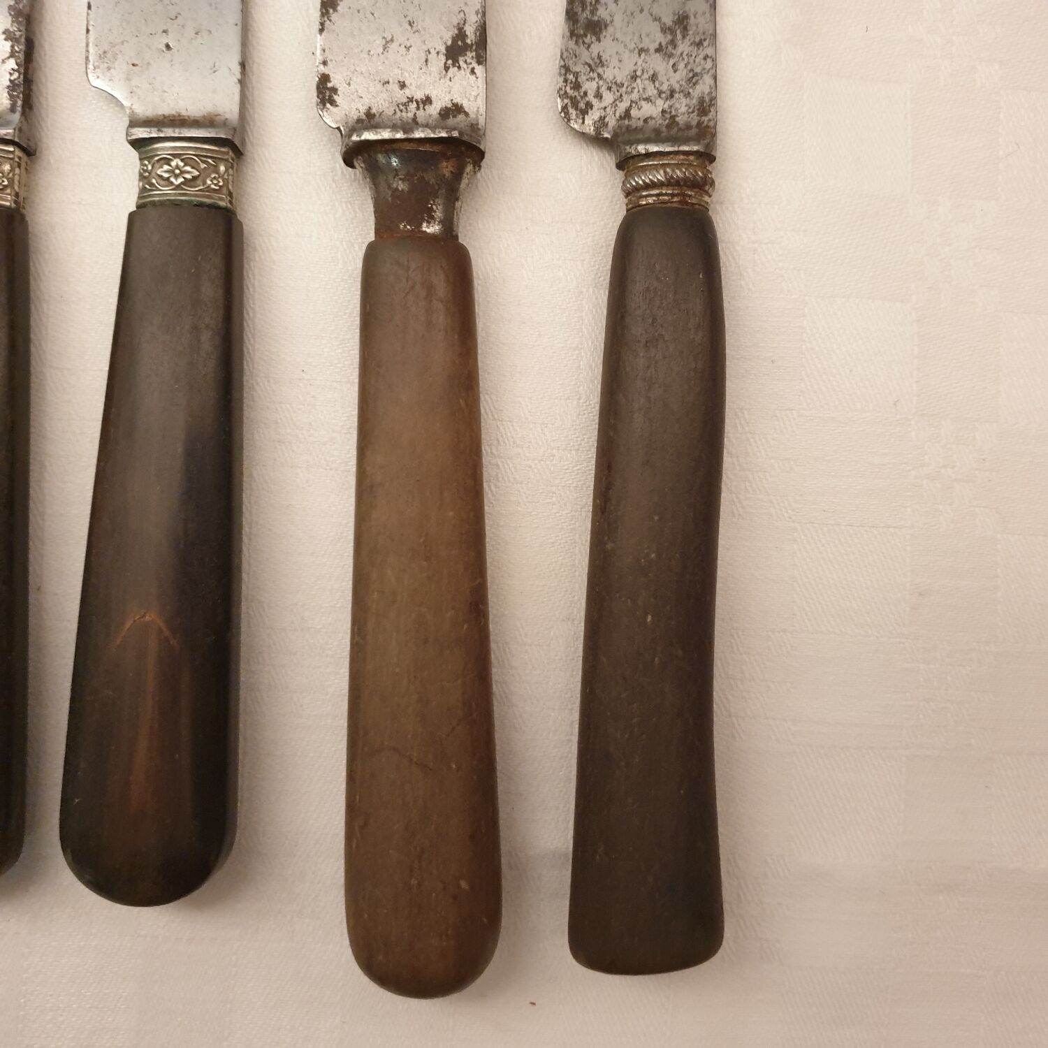 12 couteaux anciens manche en corne Selency