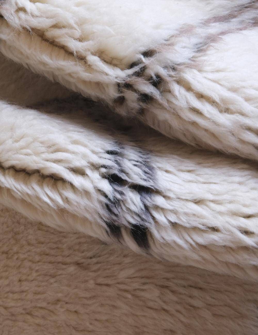 Contemporary Beni Mrirt Rug - 260 x 152 cm