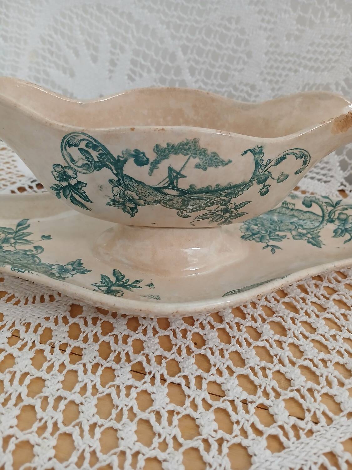 Saucière ancienne en Terre de fer