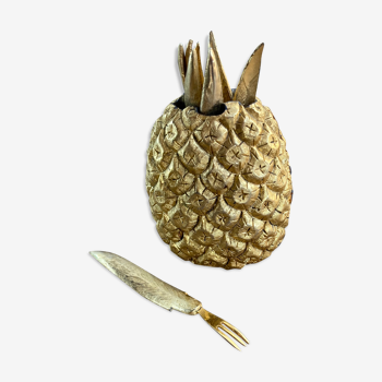 Pineapple wears fork
