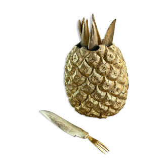 Pineapple wears fork