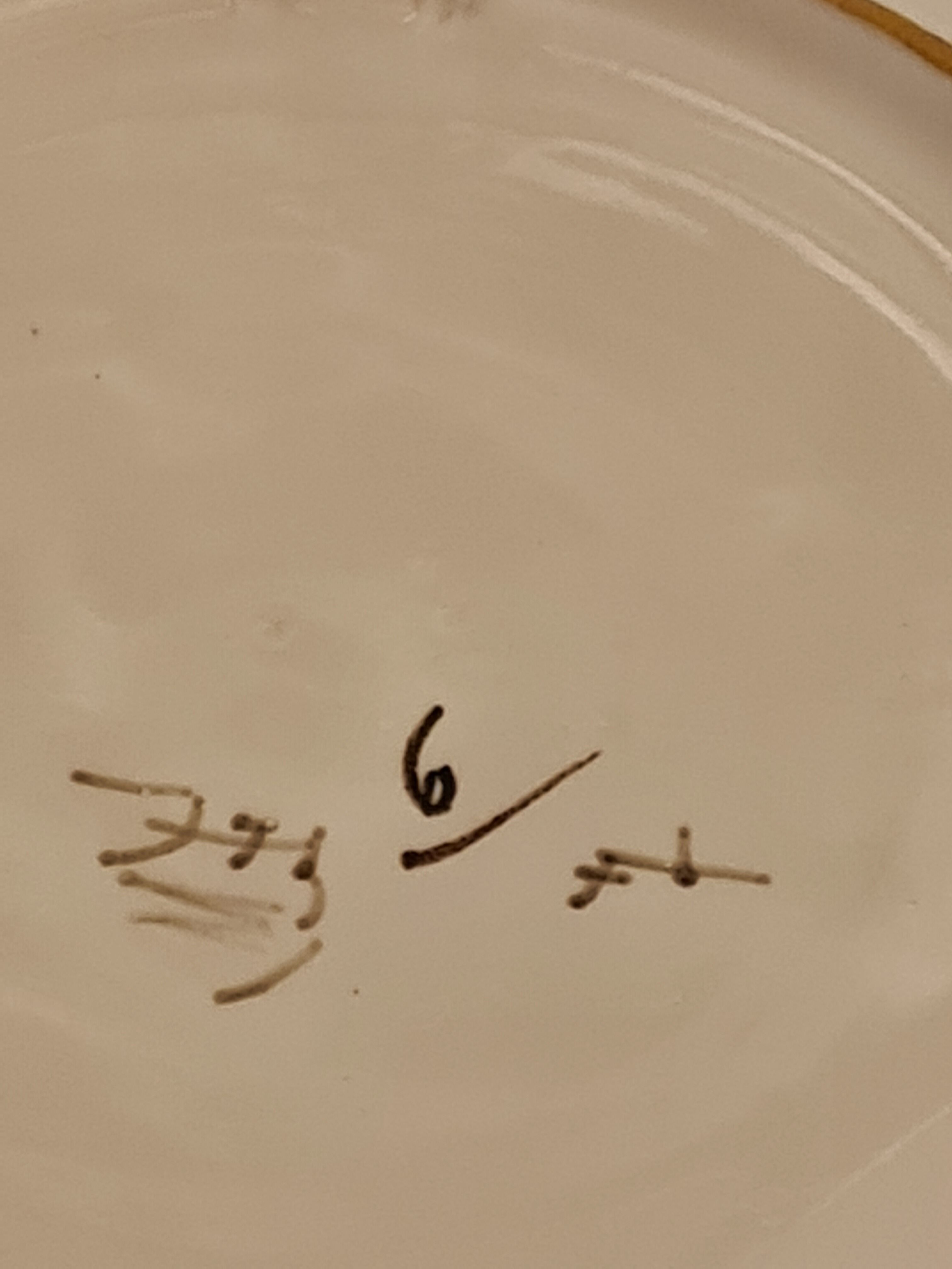 Decorative plate Moustier decoration birds