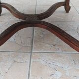 Paire de fauteuils Régence en noyer sculpté