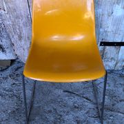 Chaise coque Grosfillex