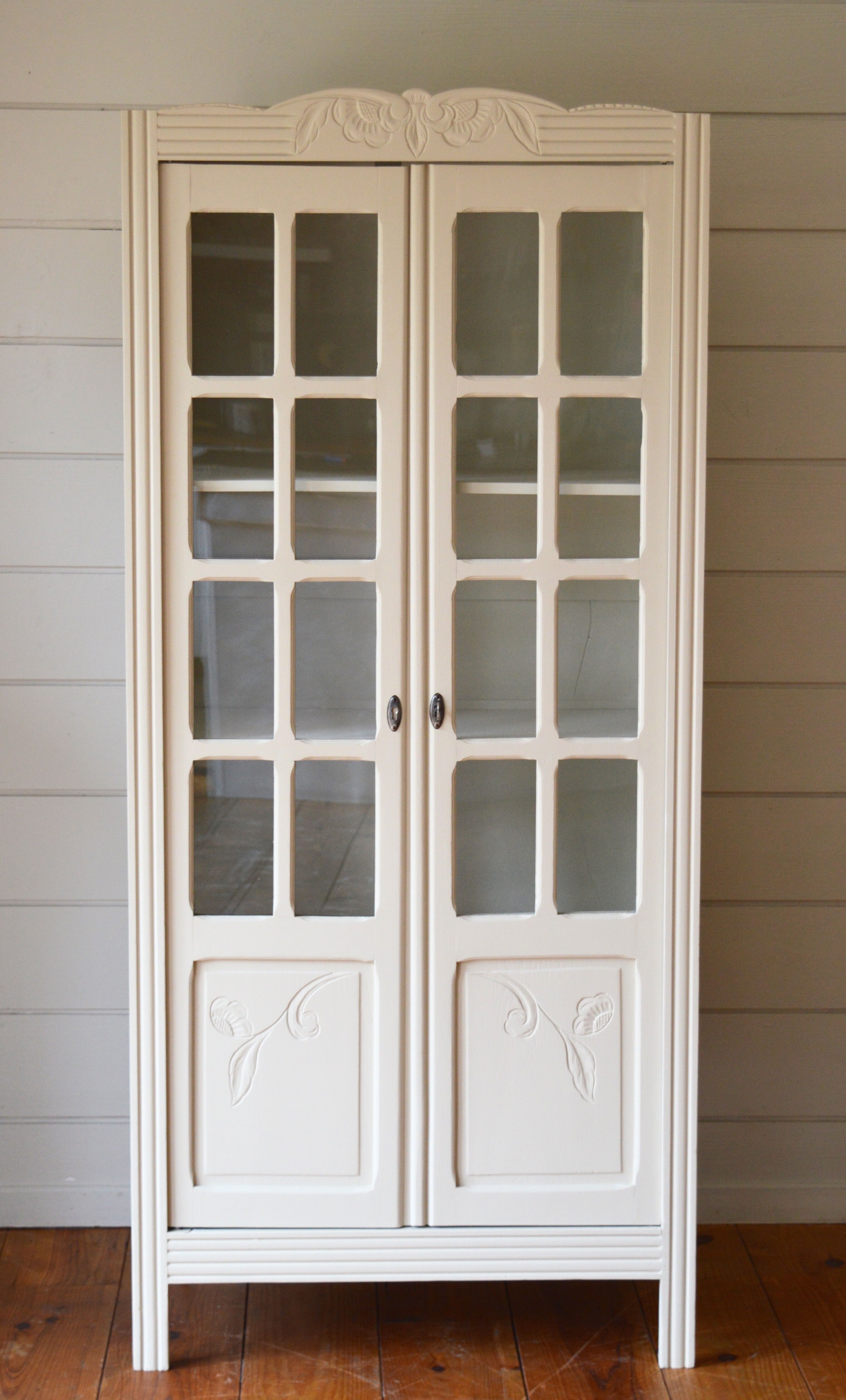 Display cabinet