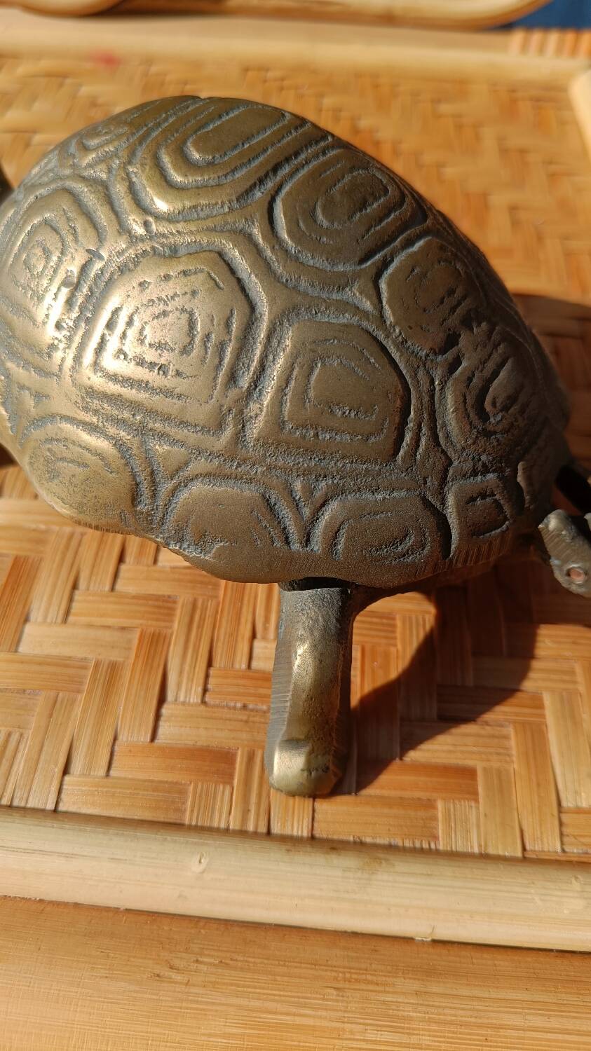 Ancient bronze tortoise ashtray