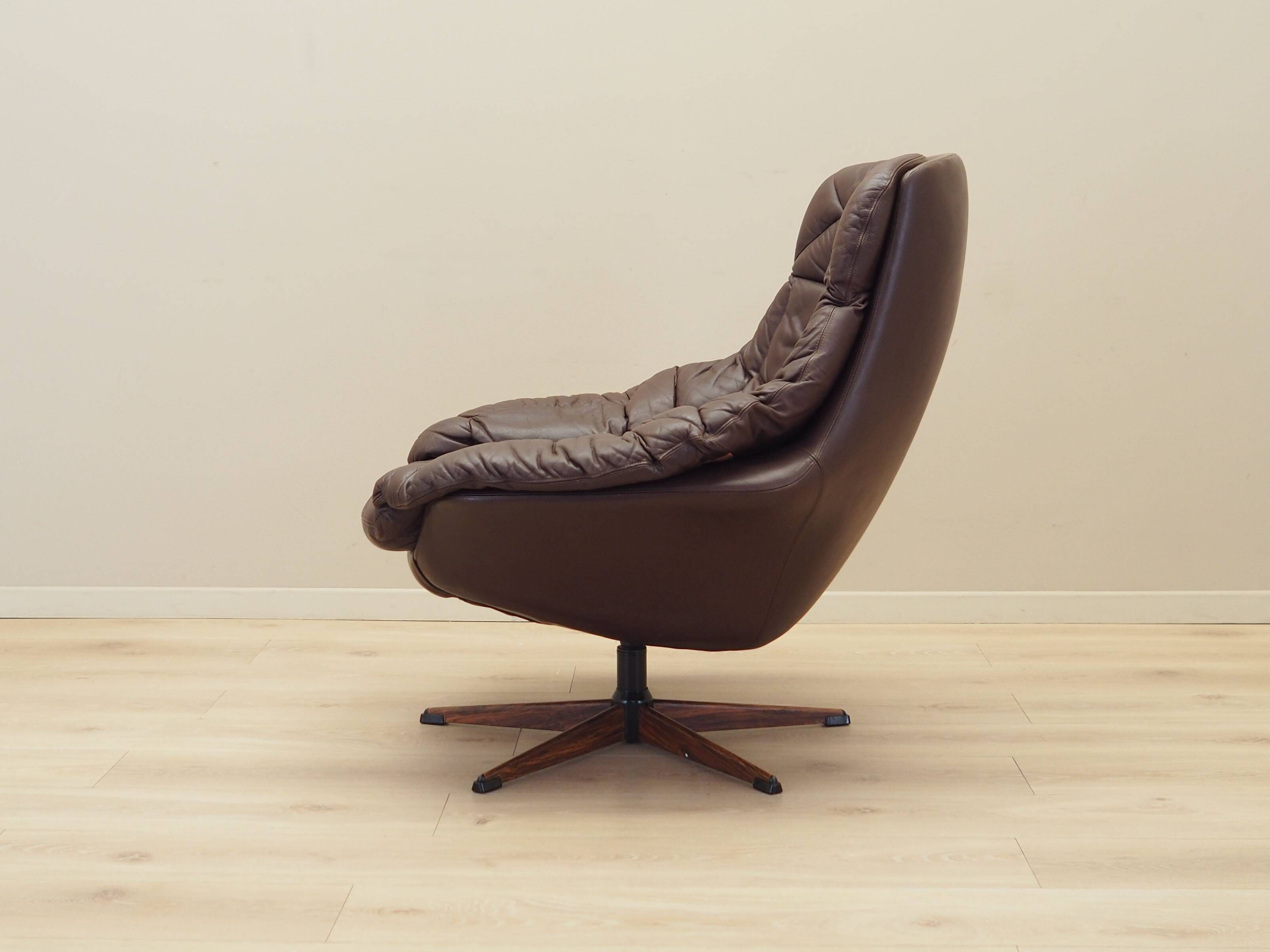 Leather swivel chair, Danish design, 1960s, designer: H.W. Klein, manufactu