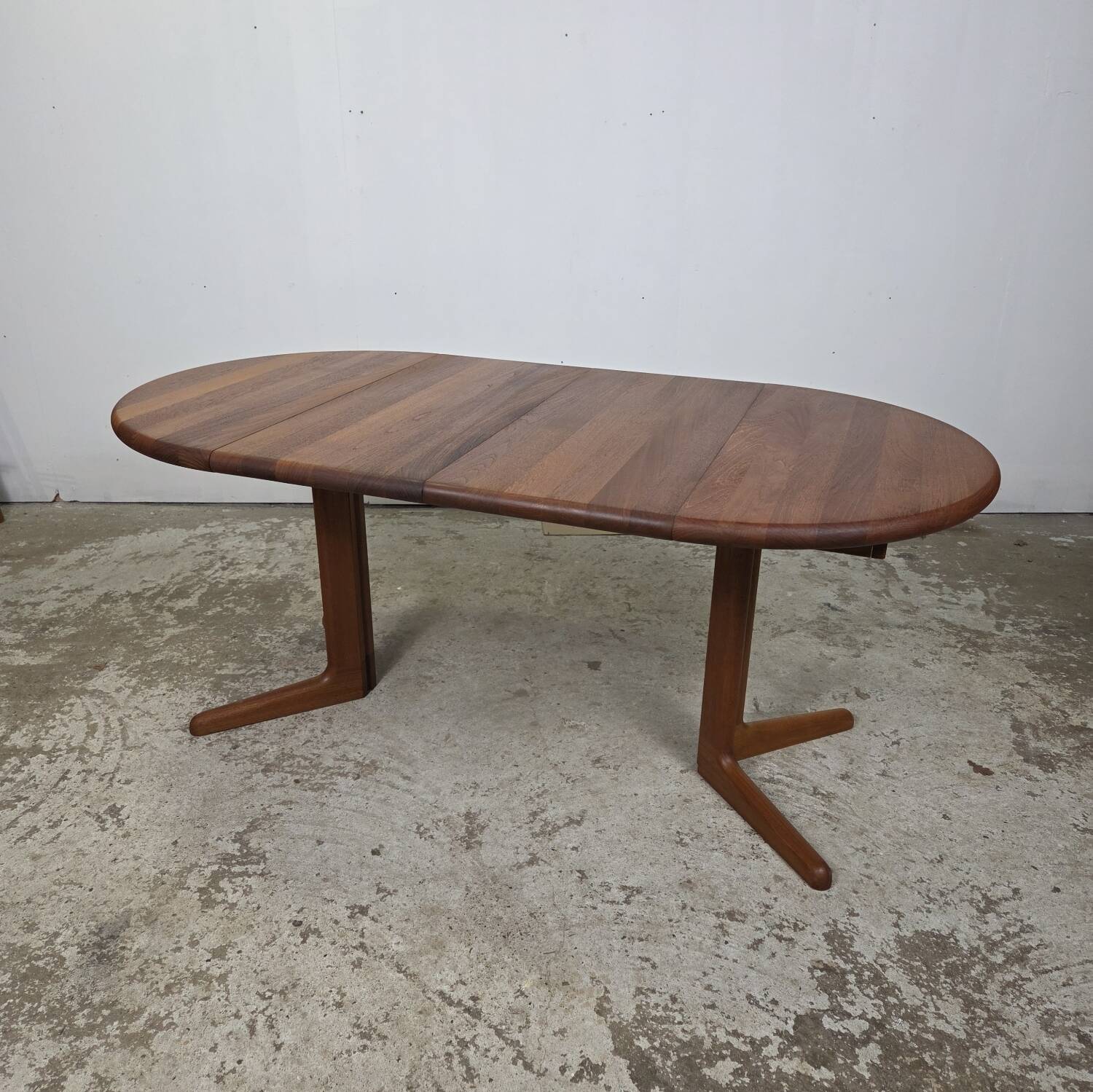 Korup Design, vintage 1960s Danish extendable teak table