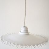 Opaline flower suspension