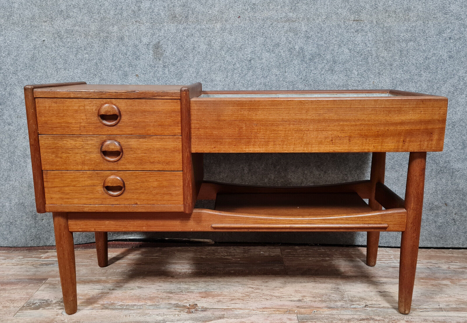 Scandinavian rosewood planter from Rio by Arne Wahl Iversen circa 1960