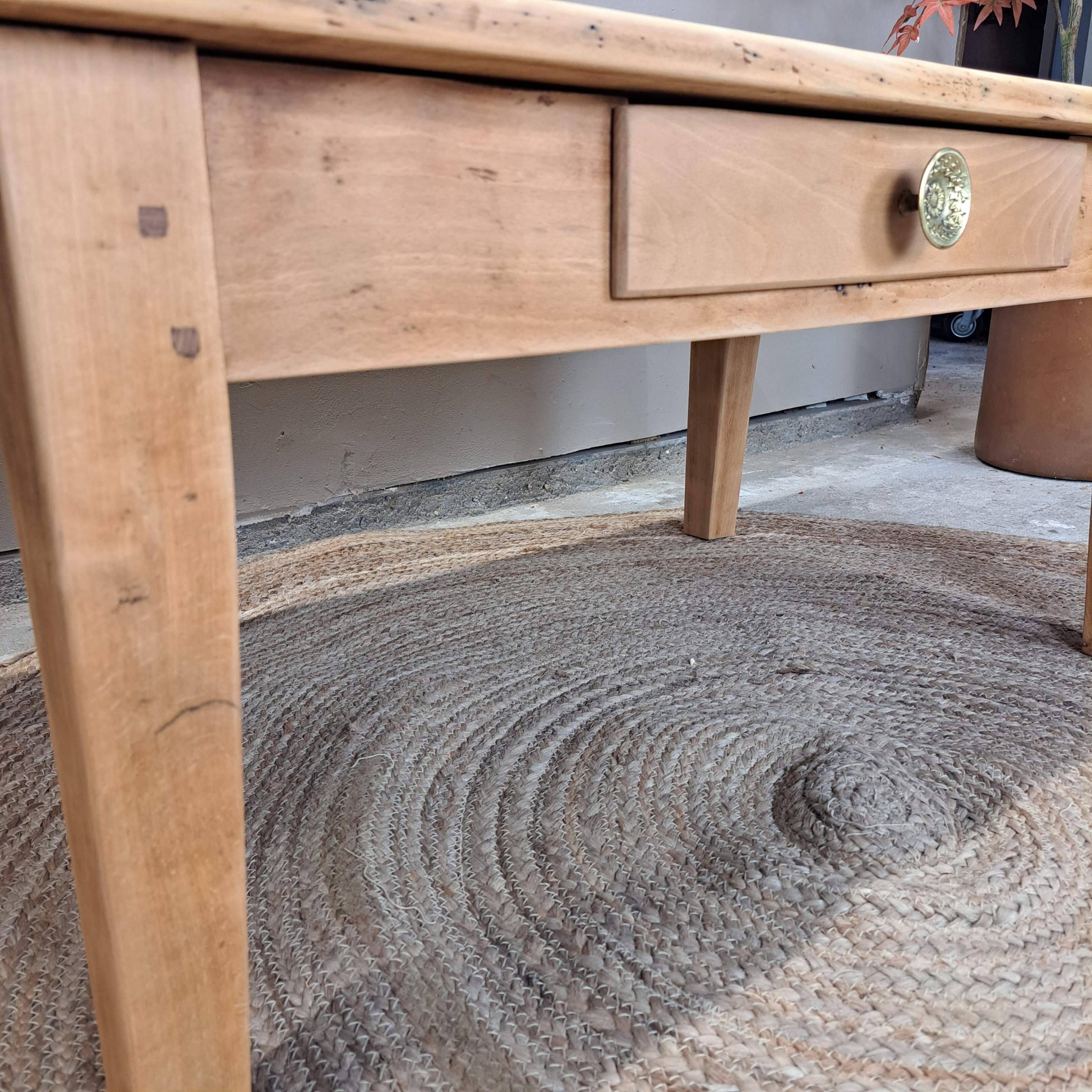 COFFEE TABLE