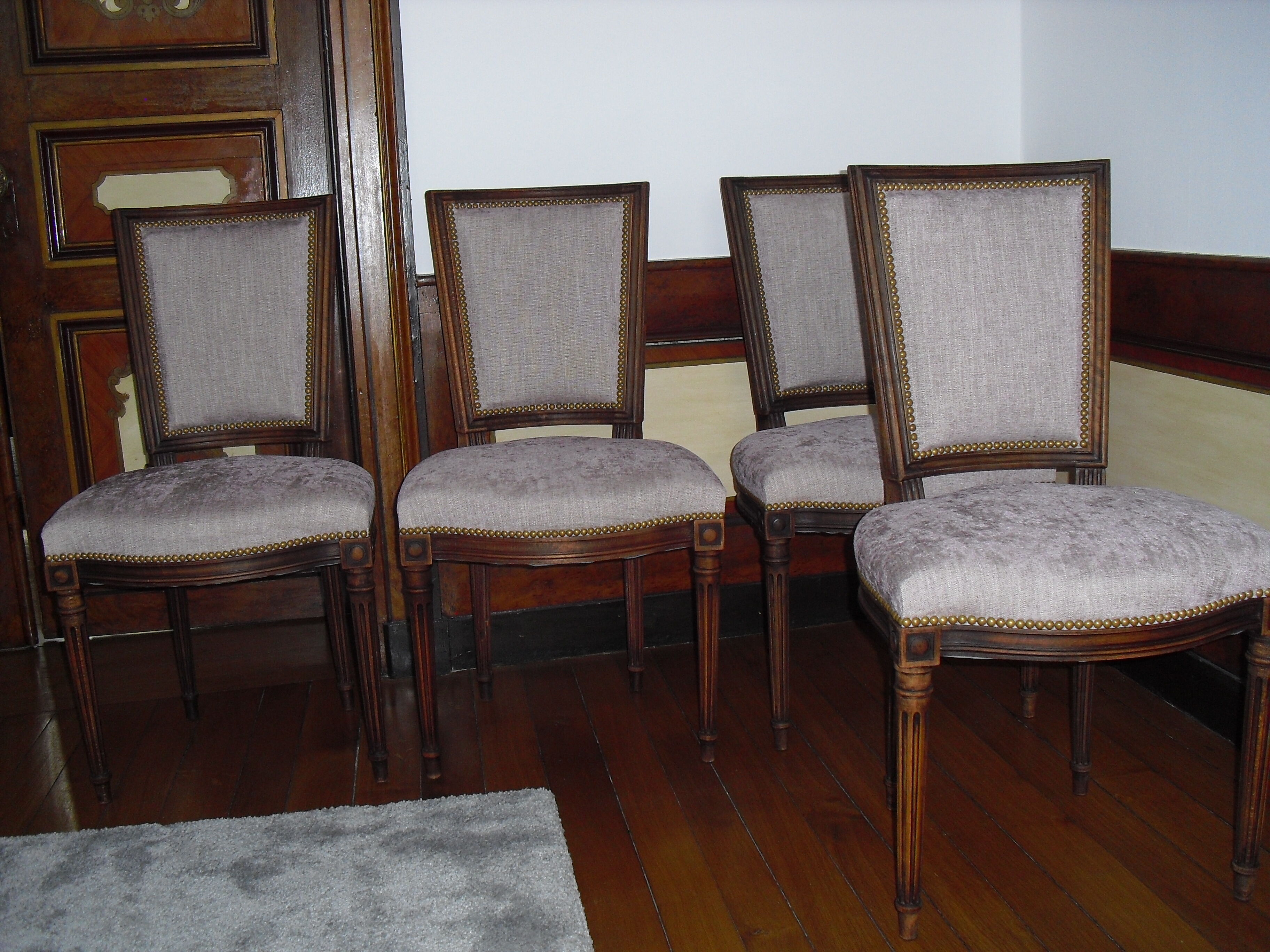 Set of 4 chairs