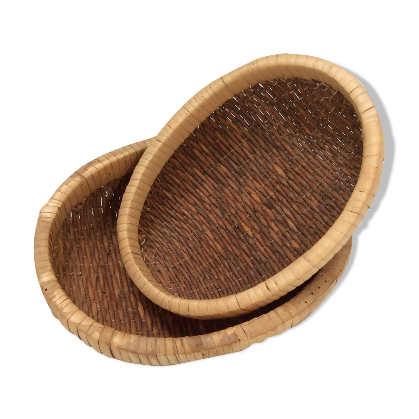 Duo of small pull-out baskets
