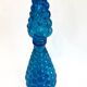 Grande carafe vintage en verre bleu piscine