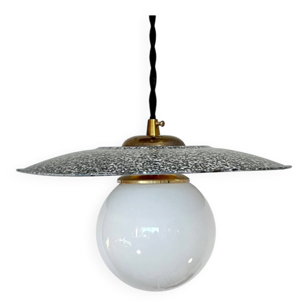 Suspension industrielle tôle émaillée mouchetée et opaline