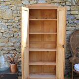 Armoire parisienne