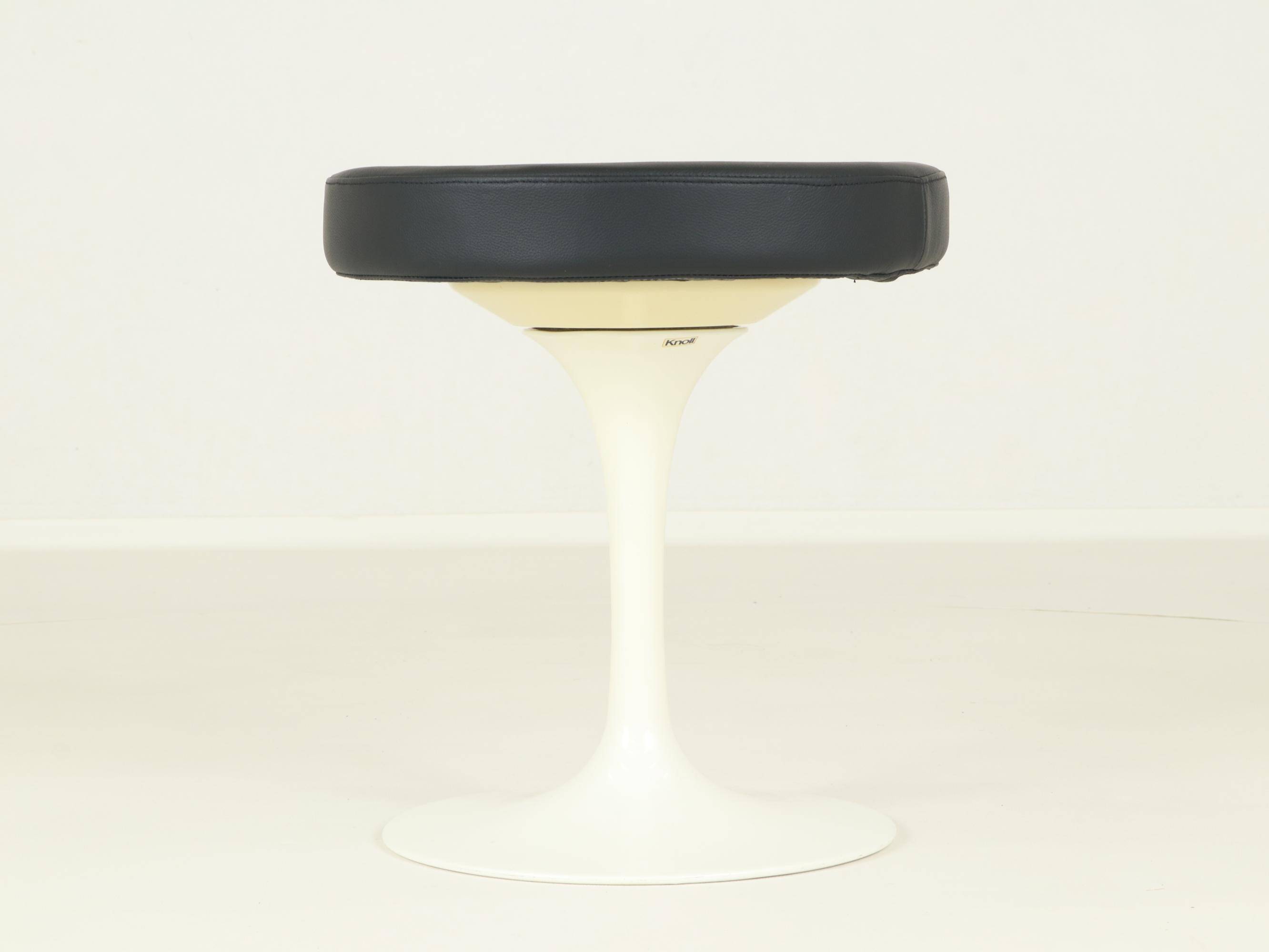 Side Chair or Stool by Eero Saarinen for Knoll 1960s