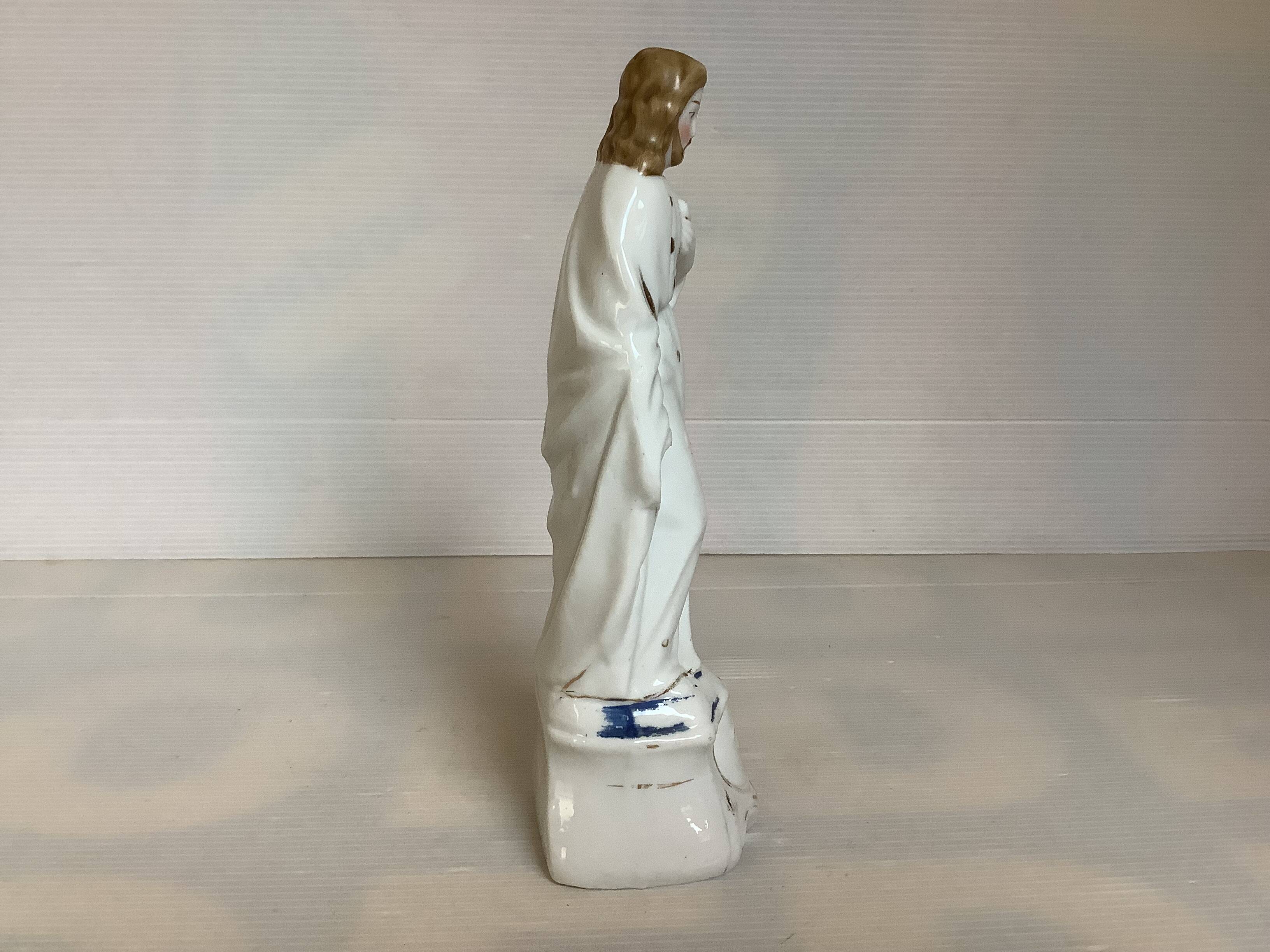 Ancient religious statuette