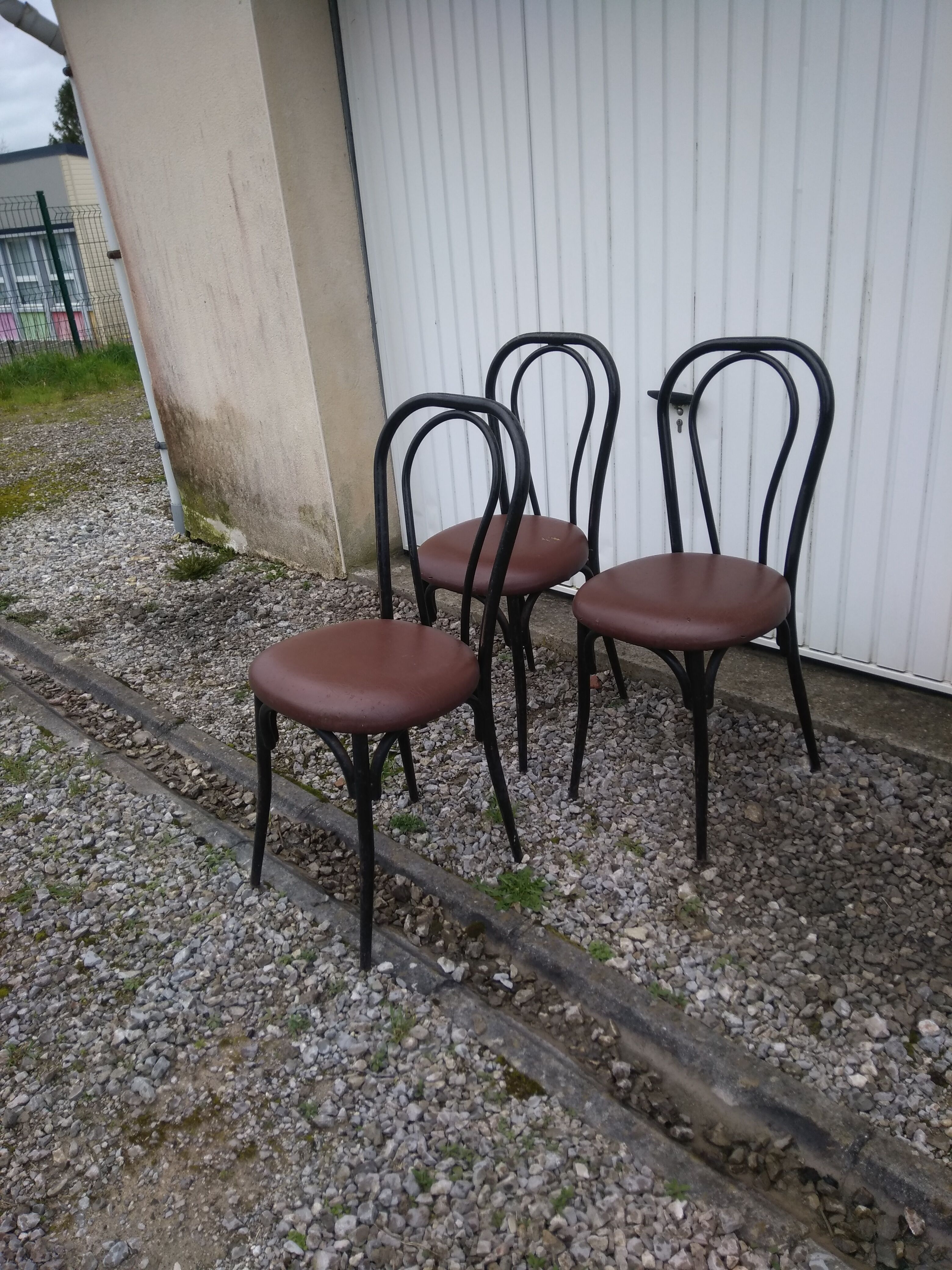 Set de 3 chaises bistrot fer et skaï