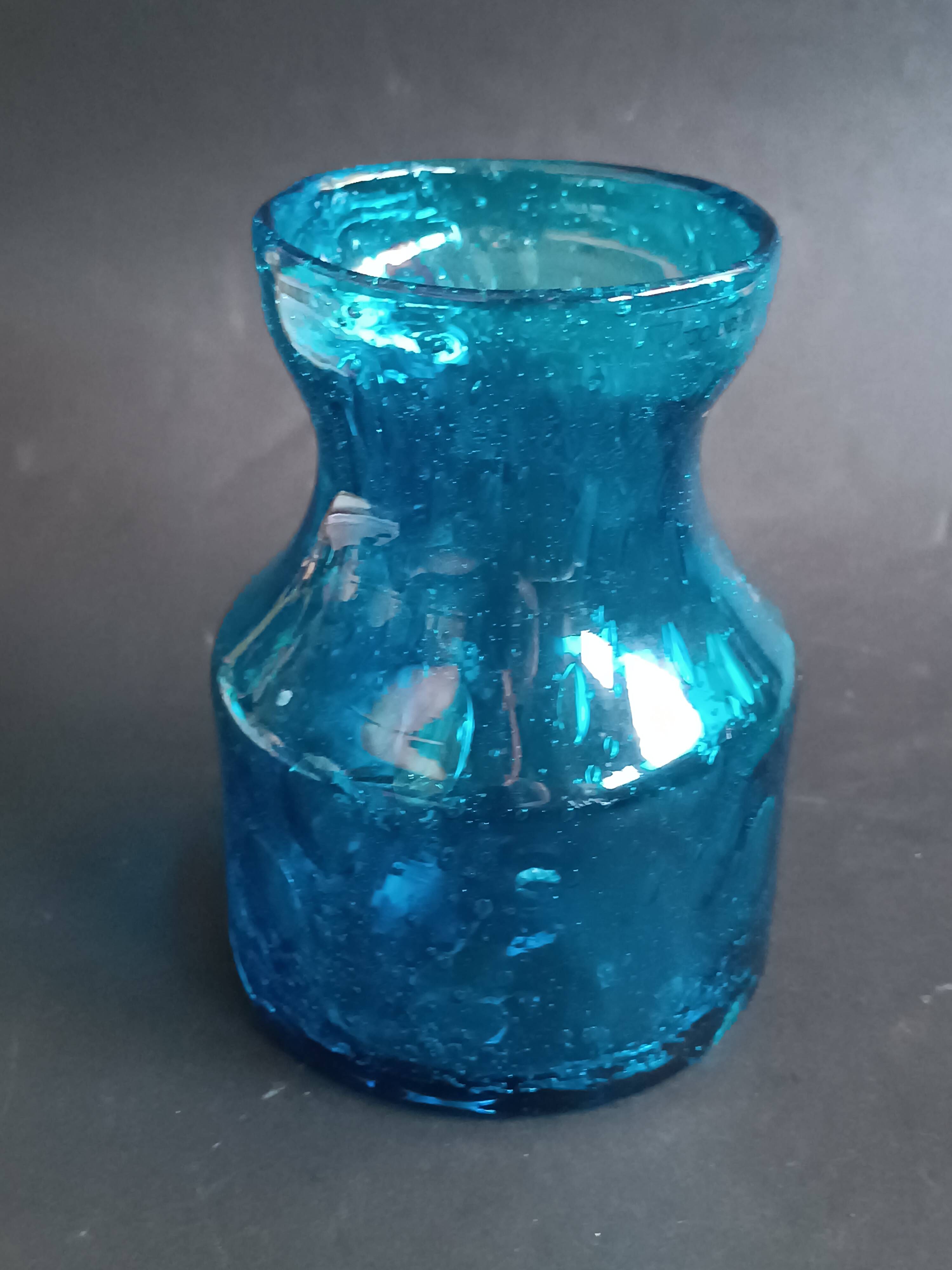 Blue bubbled glass vase Top Design Italy 1970