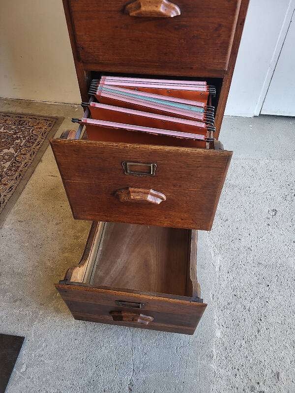 meuble classeur a dossiers en chene 1940